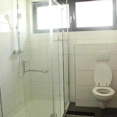 Ruhig Gelegene Mitten Im Herzens Von *